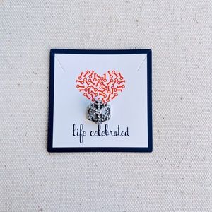 *Snowflake Charm* Retired KEEP COLLECTIVE ❄️ 2017